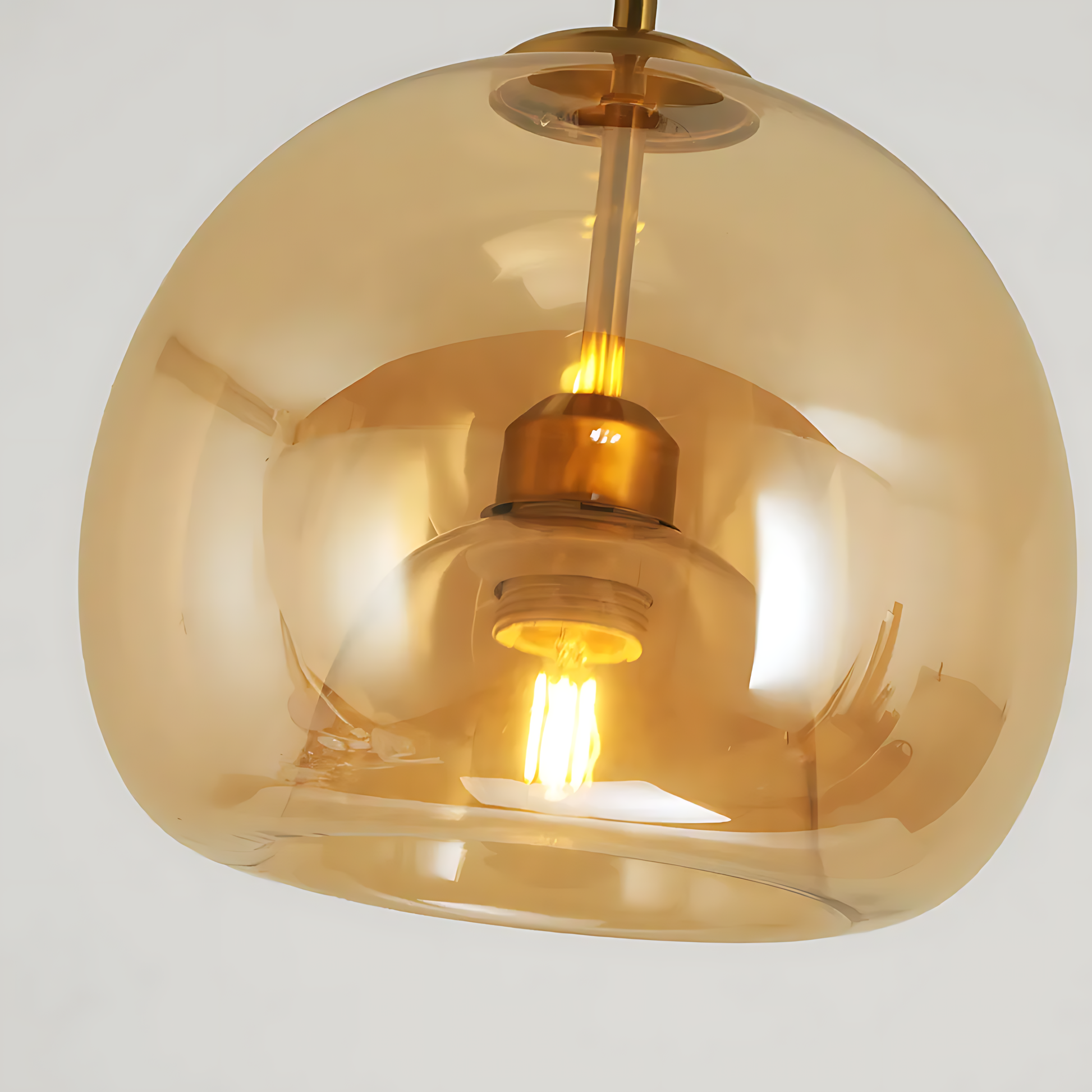 Nuvia Lamp