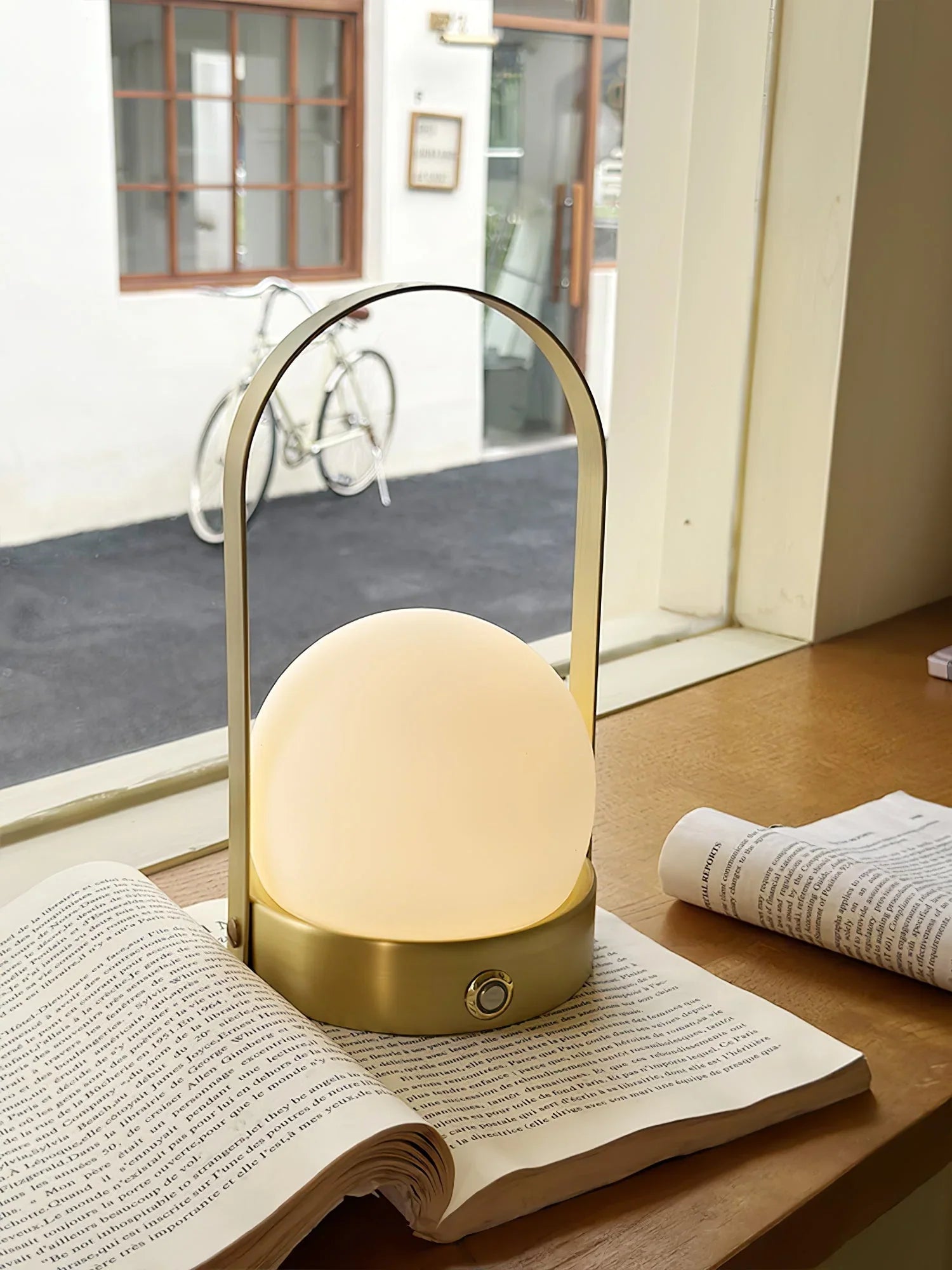 Nomad Table Lamp