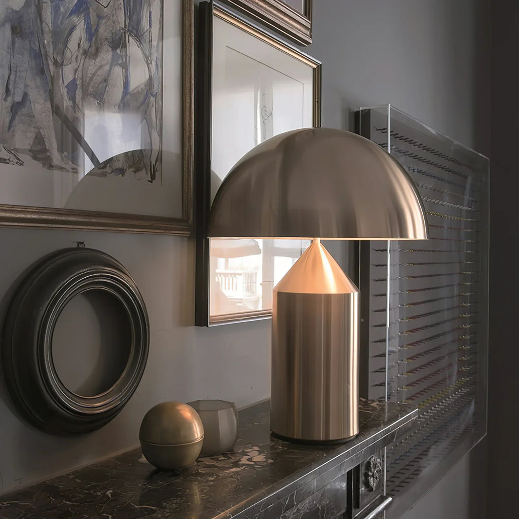 Vita Luce Lamp