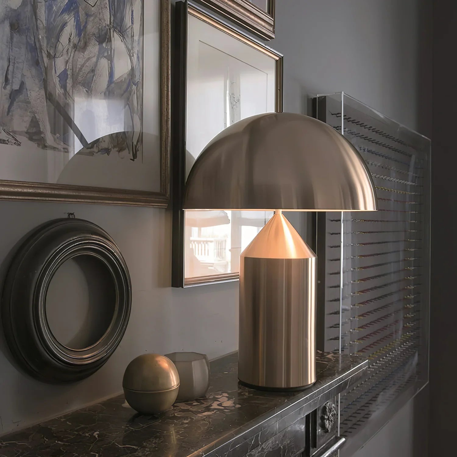 Vita Luce Lamp