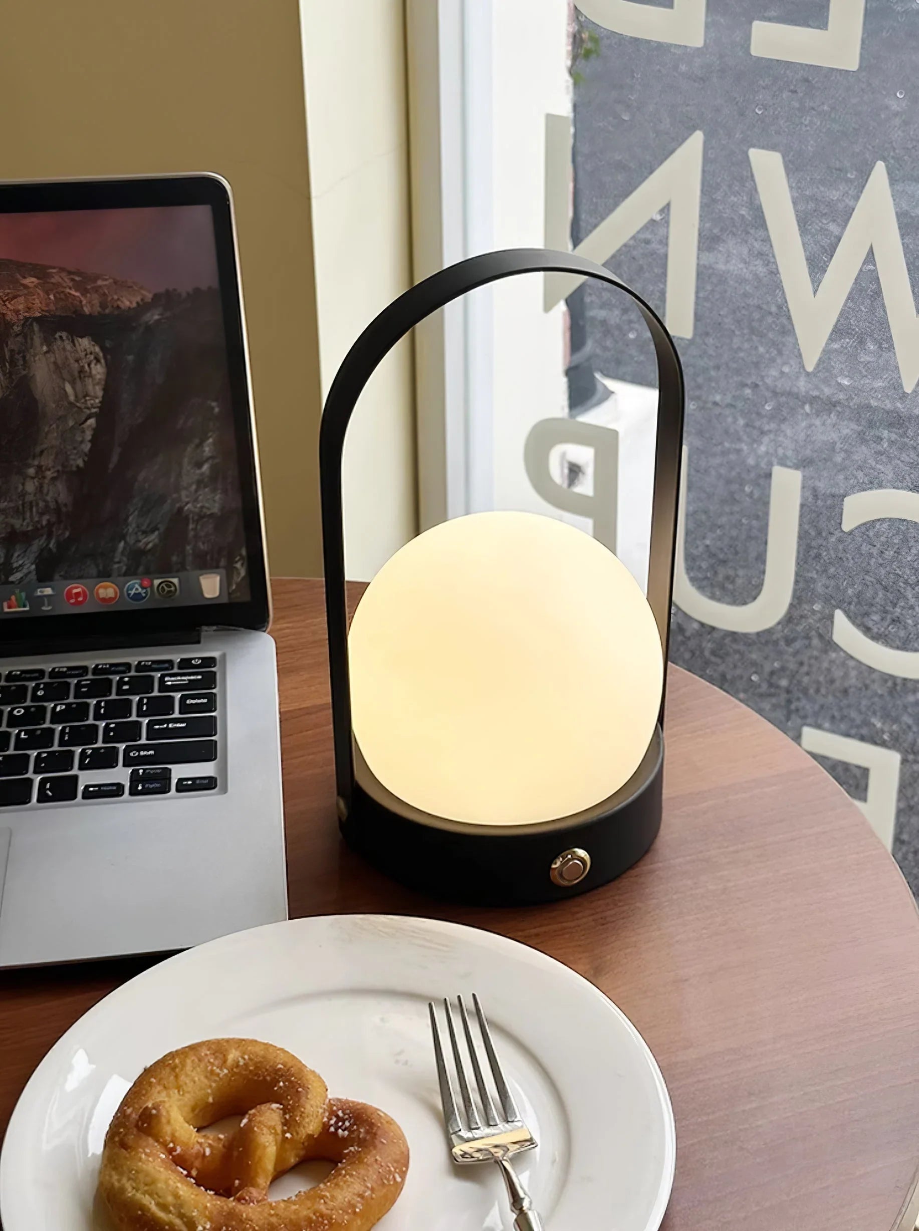 Nomad Table Lamp