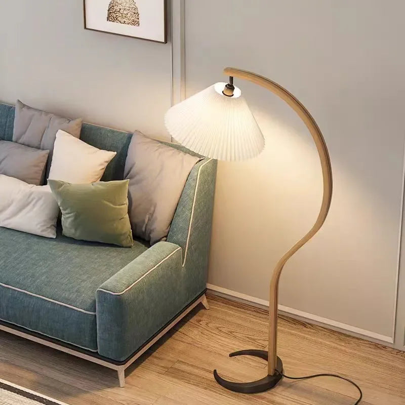 Noir Line Floor Lamp