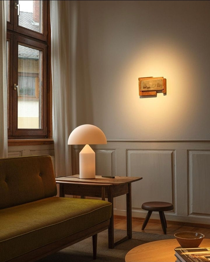 Vita Luce Lamp